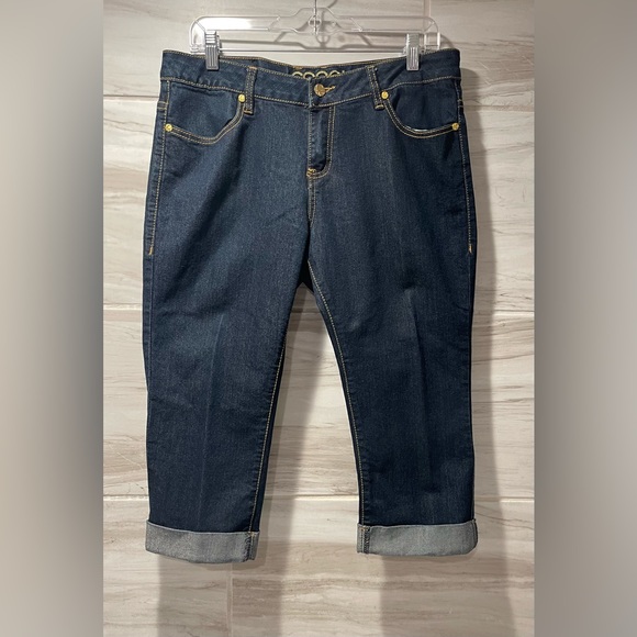Women’s Coogi Jean Capris Size 13/14 - Picture 1 of 14